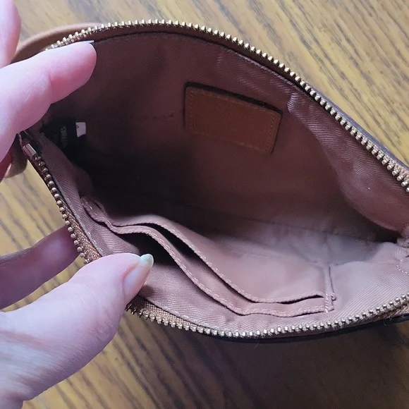 Coach Wristlet - Picture 9 of 17